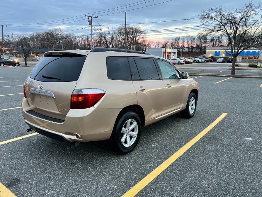 2010 Toyota Highlander photo