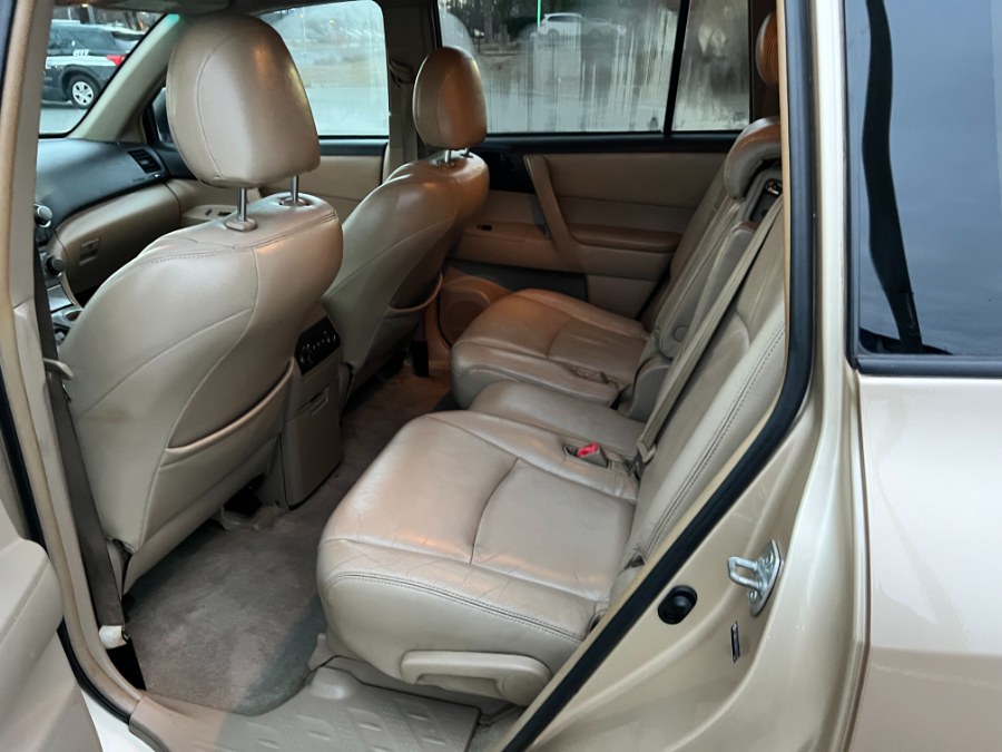 2010 Toyota Highlander photo