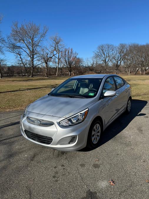 2016 Hyundai Accent 4dr Sdn Auto SE photo