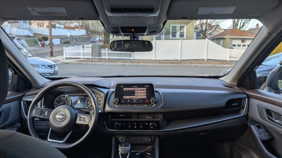 2023 Nissan Rogue AWD S *Ltd Avail* photo