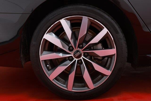 2022 Audi A4 40 Premium Plus photo