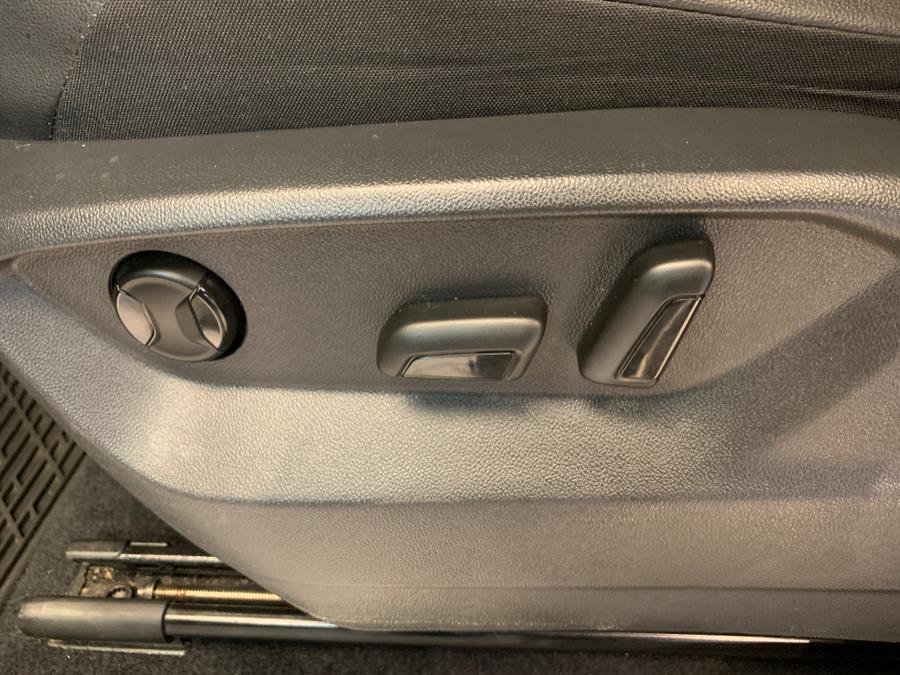 2020 Volkswagen Tiguan 2.0T SE R-Line Black 4MOTION photo