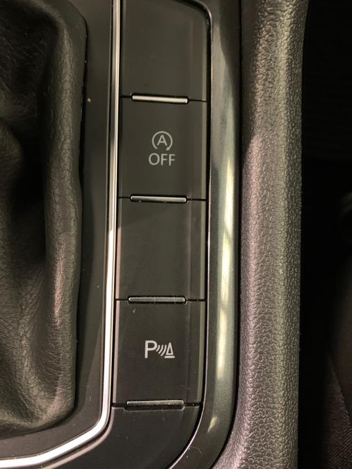 2020 Volkswagen Tiguan 2.0T SE R-Line Black 4MOTION photo