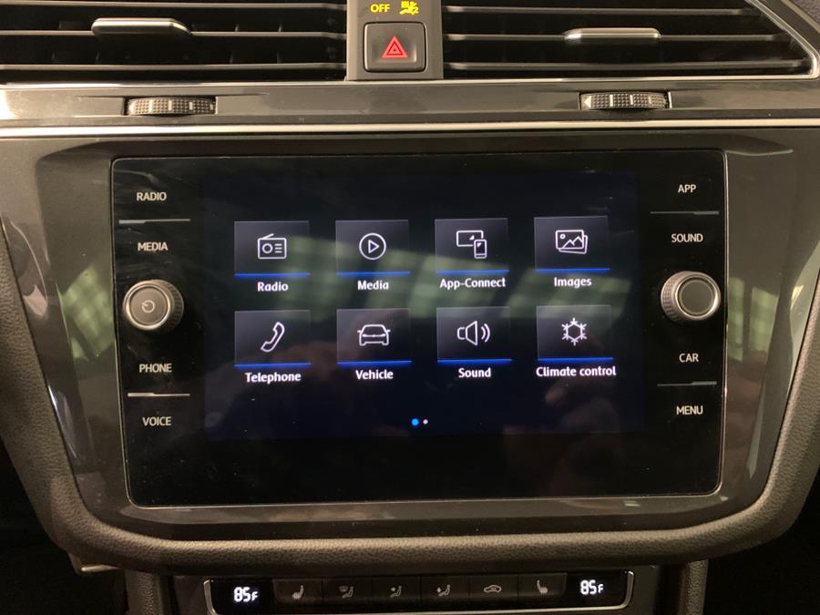 2020 Volkswagen Tiguan 2.0T SE R-Line Black 4MOTION photo