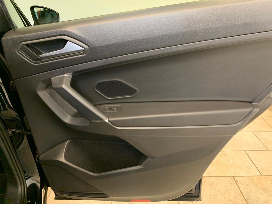 2020 Volkswagen Tiguan 2.0T SE R-Line Black 4MOTION photo