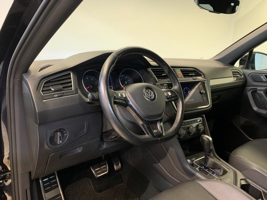 2020 Volkswagen Tiguan 2.0T SE R-Line Black 4MOTION photo