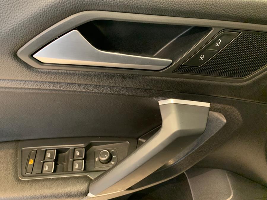 2020 Volkswagen Tiguan 2.0T SE R-Line Black 4MOTION photo