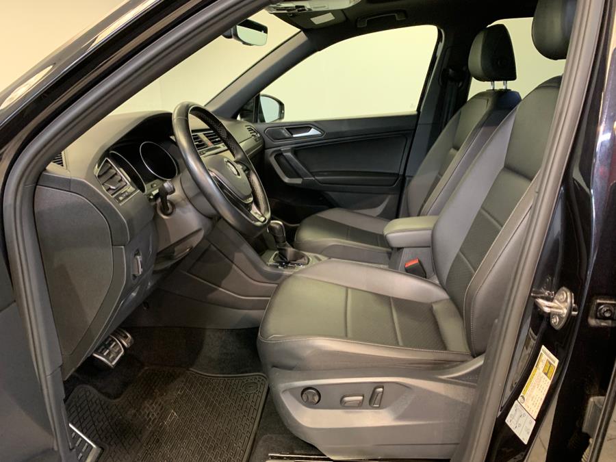 2020 Volkswagen Tiguan 2.0T SE R-Line Black 4MOTION photo