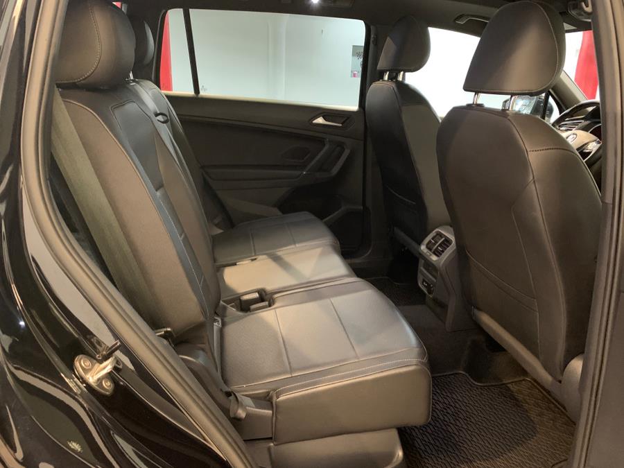 2020 Volkswagen Tiguan 2.0T SE R-Line Black 4MOTION photo