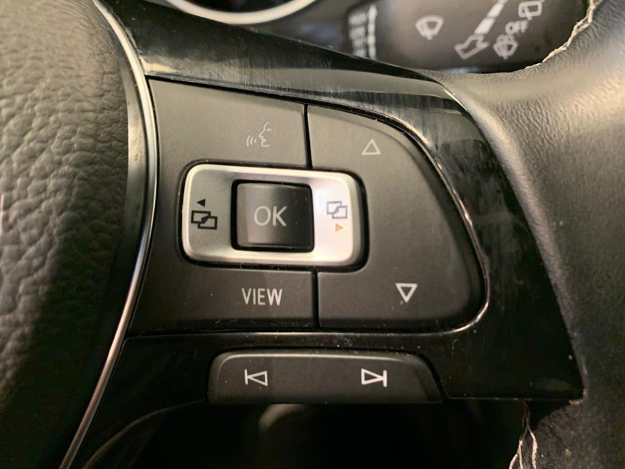 2020 Volkswagen Tiguan 2.0T SE R-Line Black 4MOTION photo