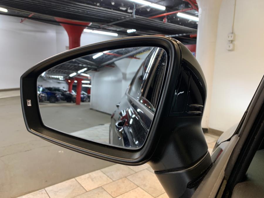 2020 Volkswagen Tiguan 2.0T SE R-Line Black 4MOTION photo