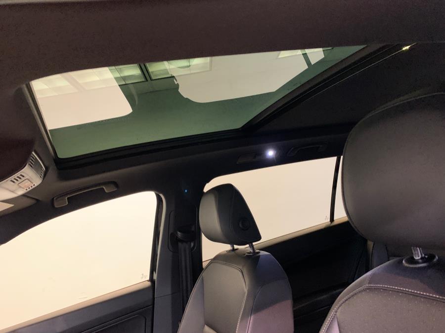 2020 Volkswagen Tiguan 2.0T SE R-Line Black 4MOTION photo