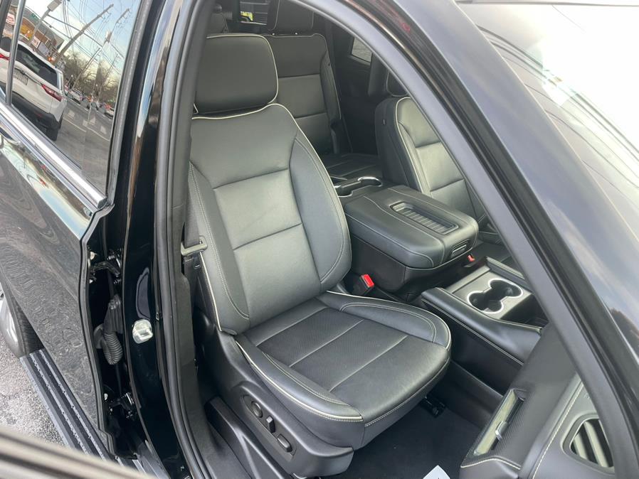 2023 Chevrolet Tahoe 4WD 4dr Premier photo
