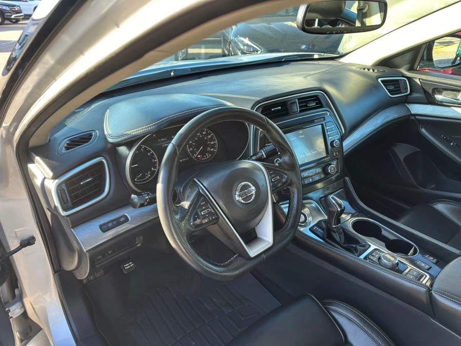 2018 Nissan Maxima SV 3.5L photo