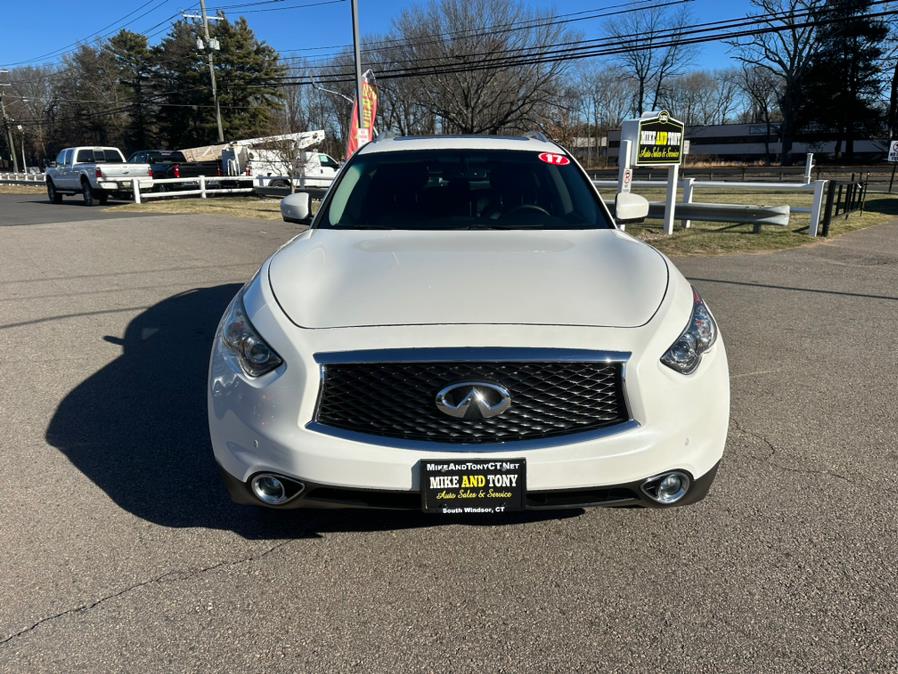 2017 Infiniti QX70 AWD photo