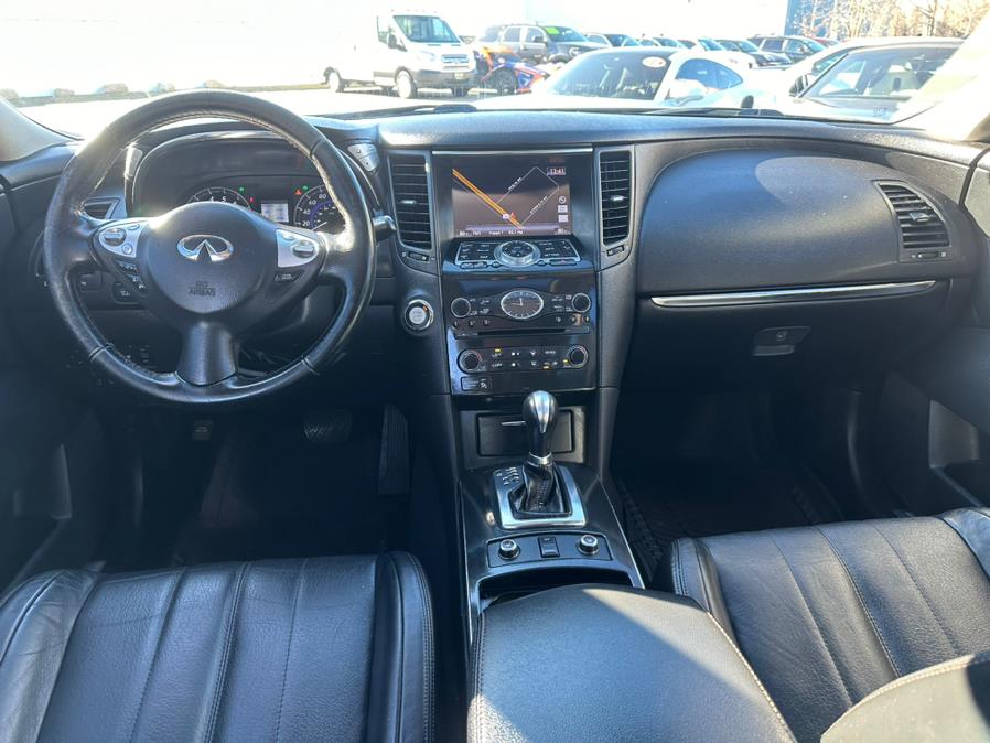 2017 Infiniti QX70 AWD photo