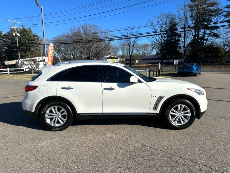 2017 Infiniti QX70 AWD photo