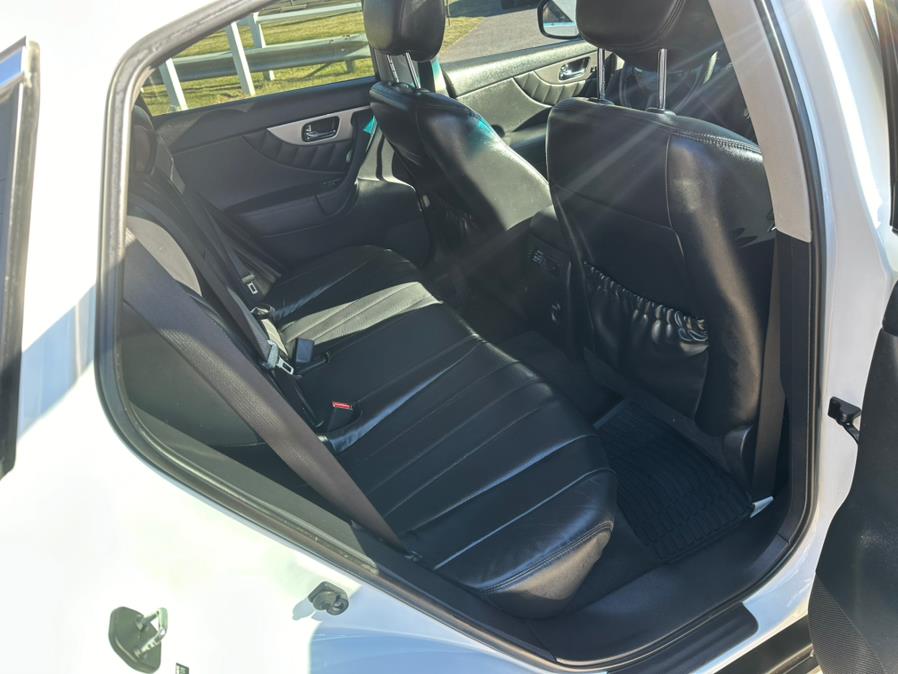 2017 Infiniti QX70 AWD photo