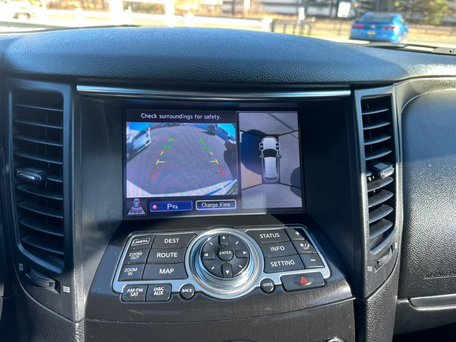 2017 Infiniti QX70 AWD photo