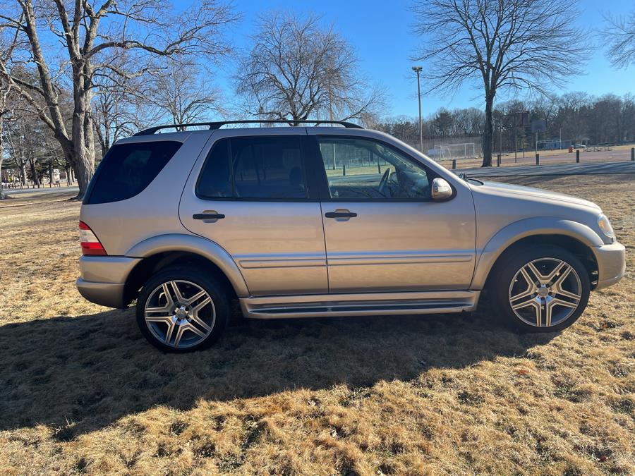 2002 Mercedes-Benz M-Class ML320 photo