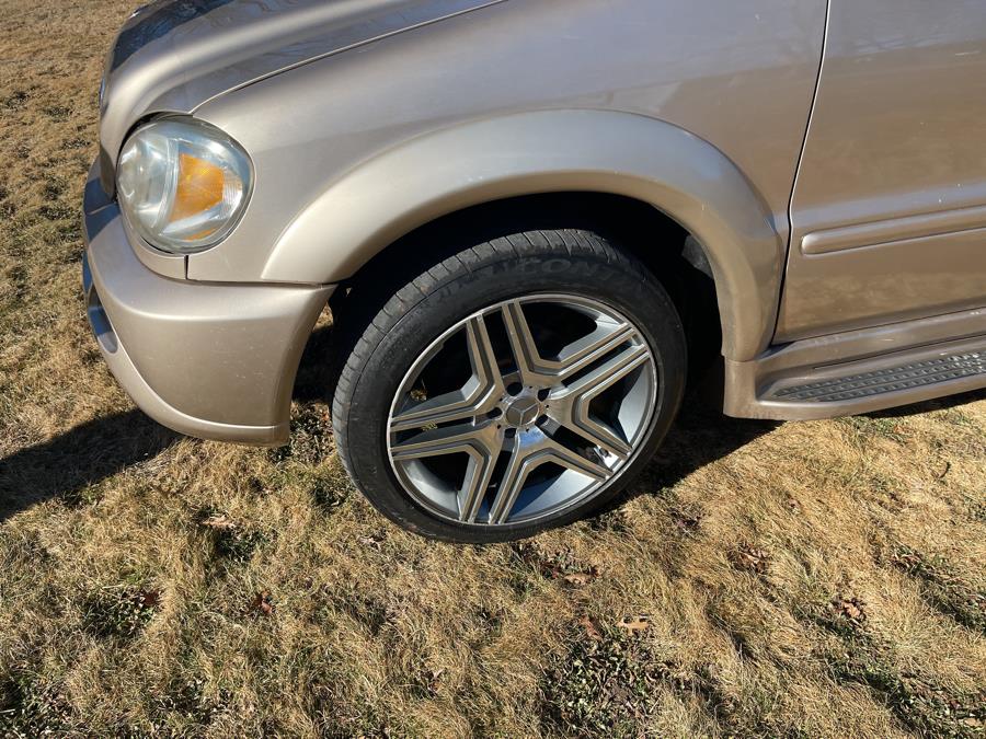 2002 Mercedes-Benz M-Class ML320 photo