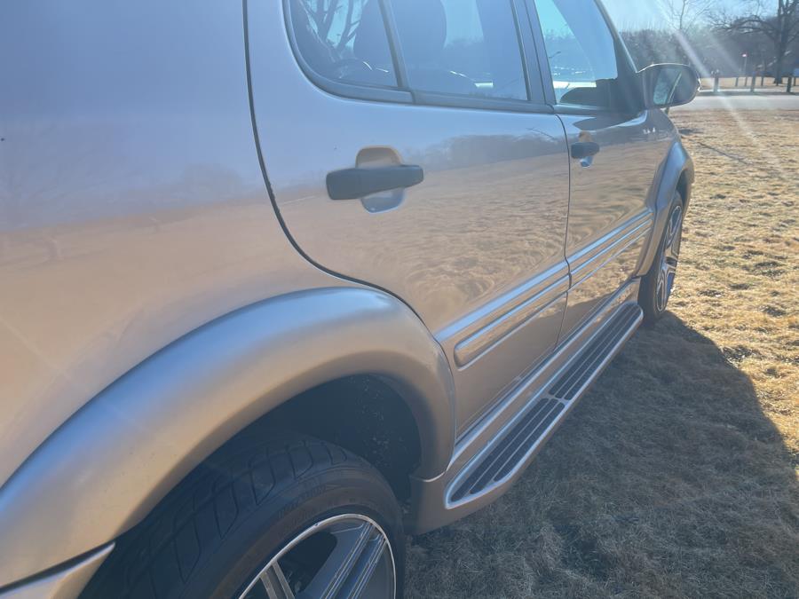 2002 Mercedes-Benz M-Class ML320 photo