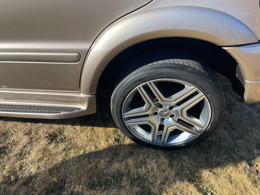 2002 Mercedes-Benz M-Class ML320 photo