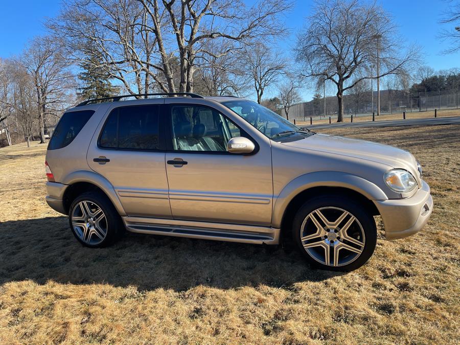 2002 Mercedes-Benz M-Class ML320 photo