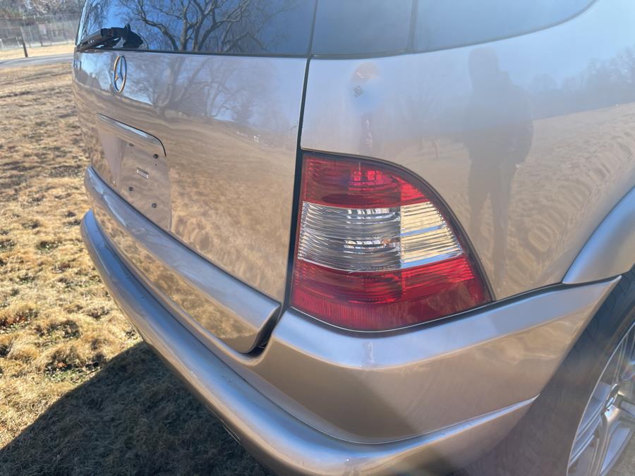 2002 Mercedes-Benz M-Class ML320 photo