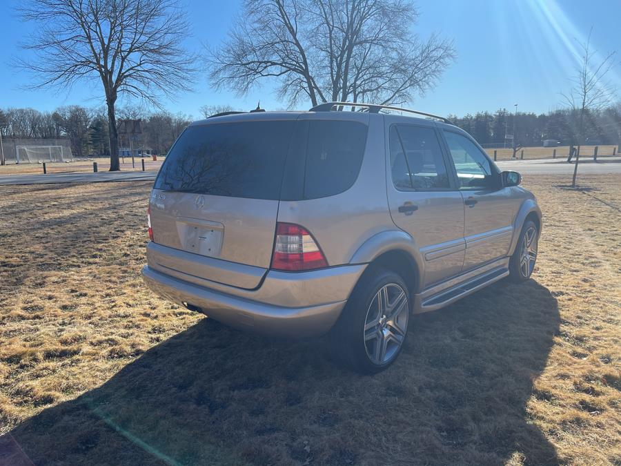 2002 Mercedes-Benz M-Class ML320 photo
