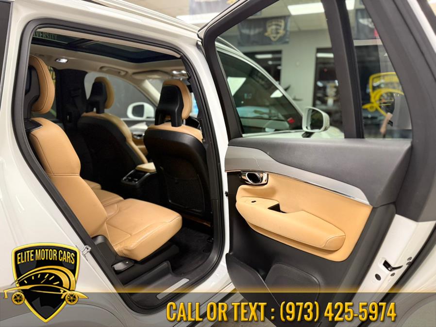 2016 Volvo XC90 AWD 4dr T6 Momentum photo