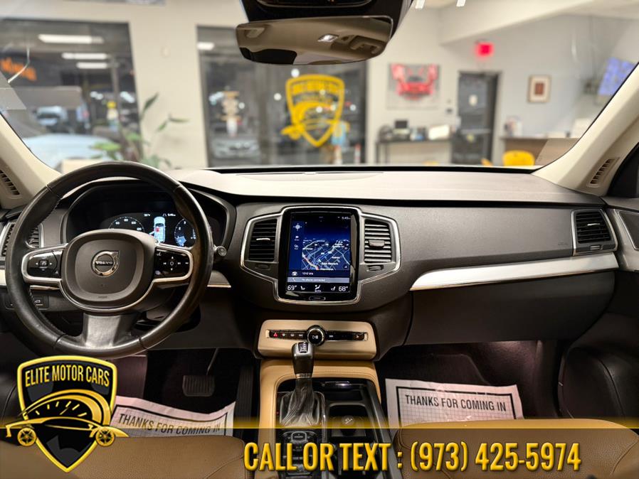 2016 Volvo XC90 AWD 4dr T6 Momentum photo