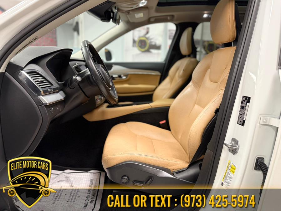 2016 Volvo XC90 AWD 4dr T6 Momentum photo