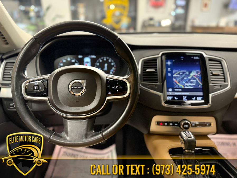 2016 Volvo XC90 AWD 4dr T6 Momentum photo