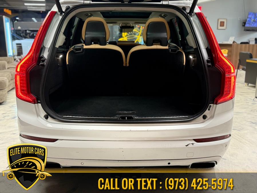 2016 Volvo XC90 AWD 4dr T6 Momentum photo