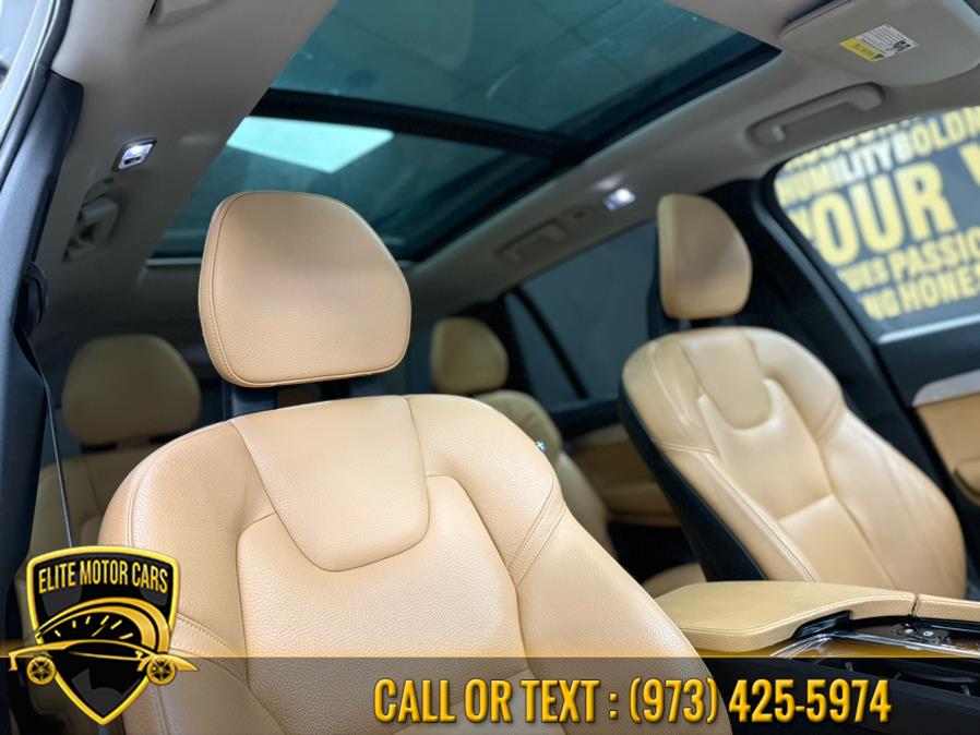 2016 Volvo XC90 AWD 4dr T6 Momentum photo