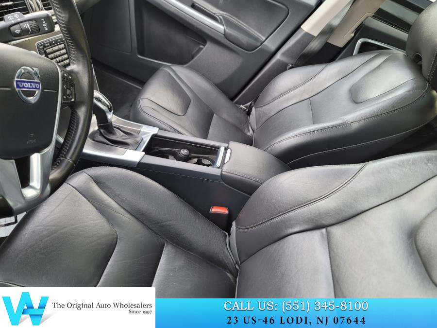 2015 Volvo XC60 2015.5 AWD 4dr T6 photo
