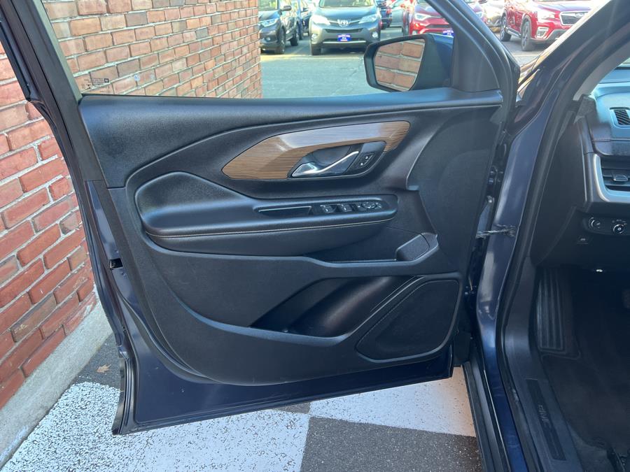 2018 GMC Terrain AWD 4dr SLE photo