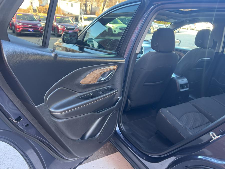 2018 GMC Terrain AWD 4dr SLE photo