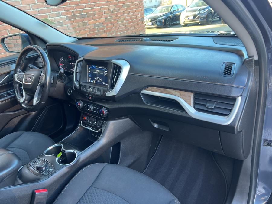 2018 GMC Terrain AWD 4dr SLE photo