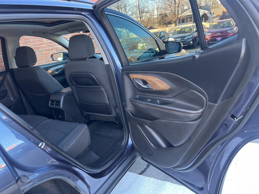 2018 GMC Terrain AWD 4dr SLE photo