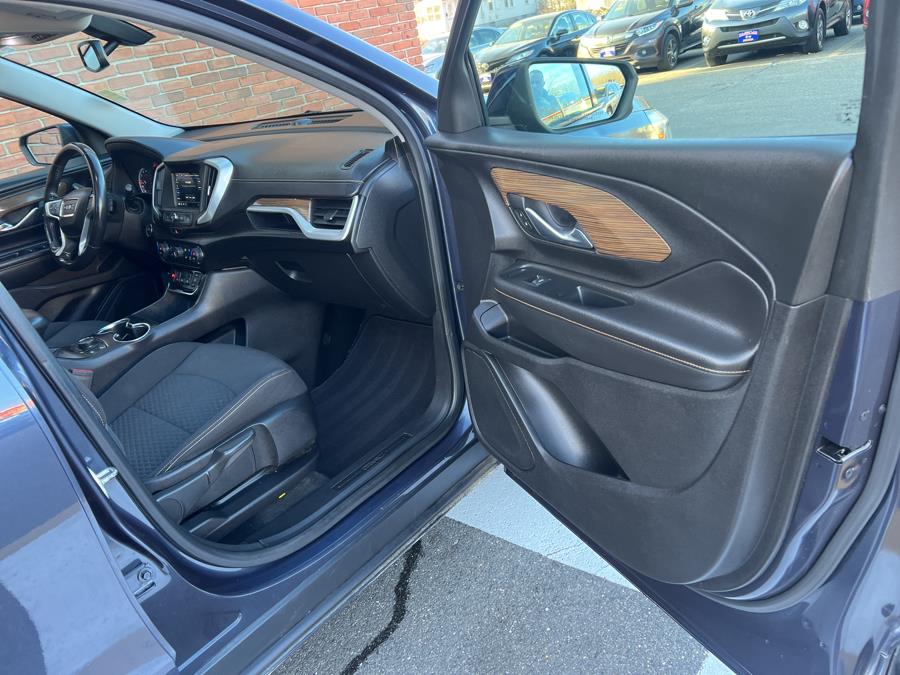 2018 GMC Terrain AWD 4dr SLE photo