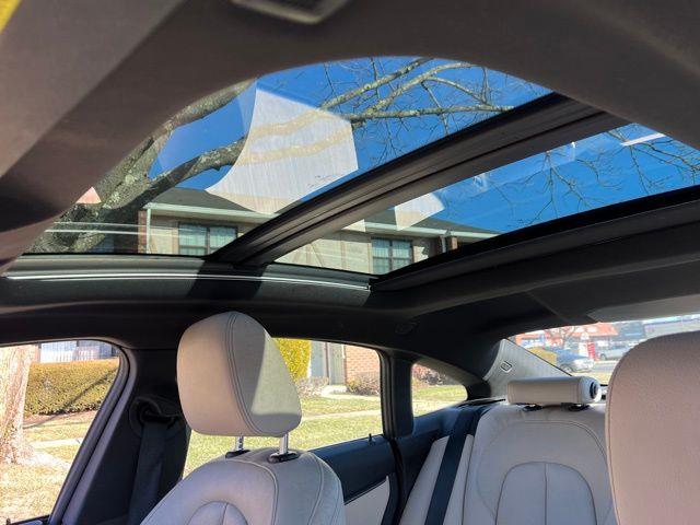 2021 BMW 2 Series 228i xDrive photo