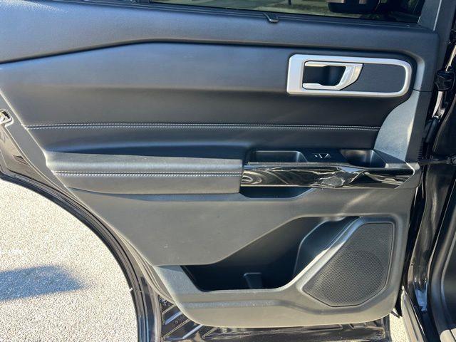 2021 Ford Explorer ST photo
