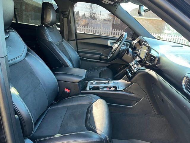 2021 Ford Explorer ST photo