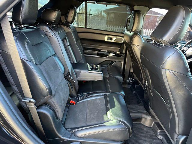 2021 Ford Explorer ST photo