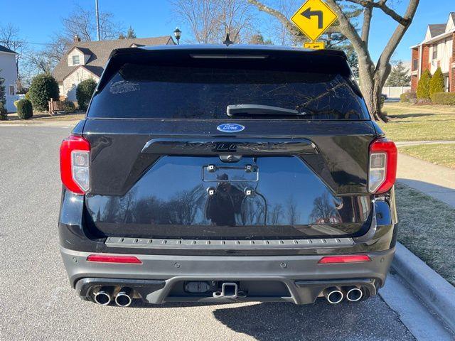 2021 Ford Explorer ST photo
