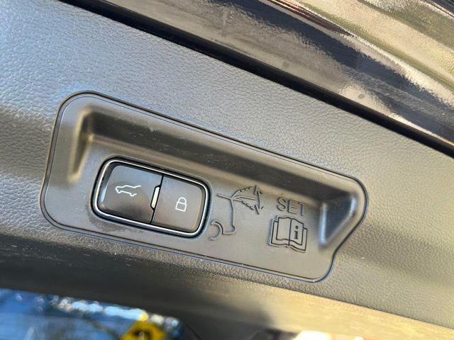 2021 Ford Explorer ST photo