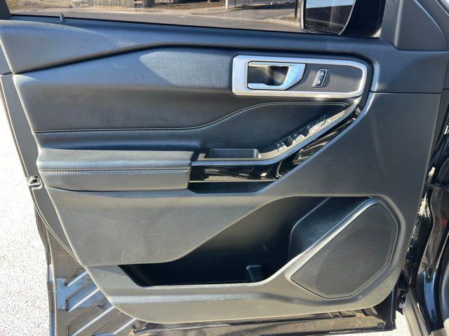 2021 Ford Explorer ST photo
