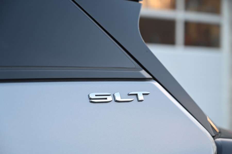 2024 GMC Terrain AWD 4dr SLT photo